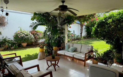  Modern house for sale in Las Colinas 