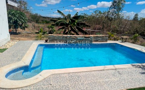  Beach house with pool for sale/rent in Leon