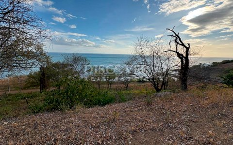  Lots for sale in the beautiful Remanso Beach, San Juan del Sur