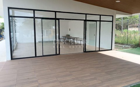  Commercial modules for rent in a plaza located in Carretera a Masaya