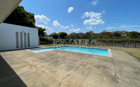  House for Rent in Las Colinas - Comfort, Security and Spaciousness