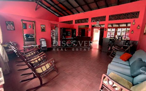  For sale house with Residential or Commercial Potential in Grenada