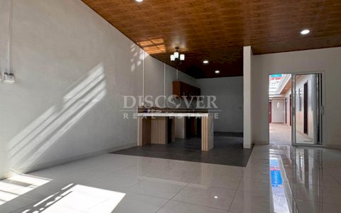 House for sale/rent in front of the track - Esteli 