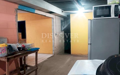  House with potential location for rent in Carretera Norte