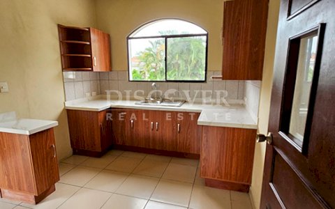  House for sale in a safe area with pleasant climate in Carretera Sur.