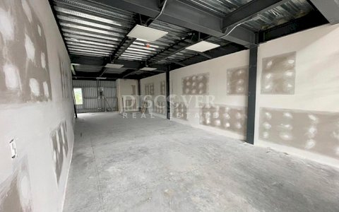  Office warehouses for rent - suburban track