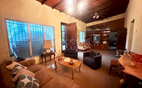  Large plot of land with house for sale - Carretera Sur