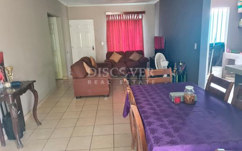  House for sale in secure residential area in Chinandega