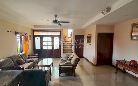 Spacious two-story house for sale/rent in Estelí