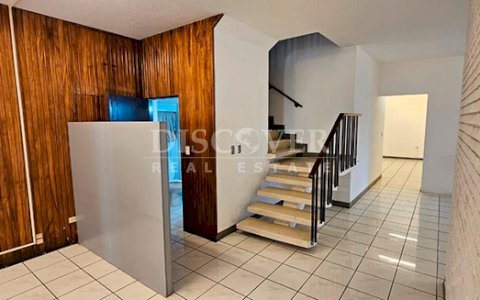  Ideal house for offices for rent in Bolonia