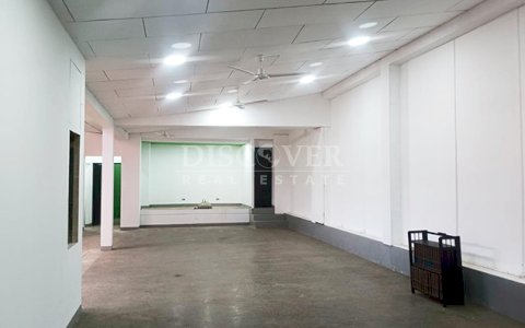 Three-story house for sale in Bolonia - Ideal for commercial business