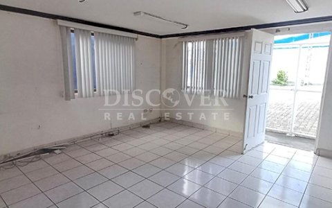  Office building rental in Las Brisas