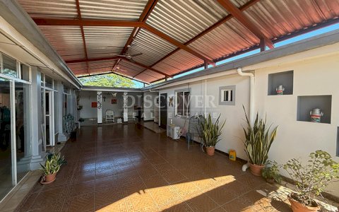  Furnished house for sale in residential area – Carretera Nueva a León 