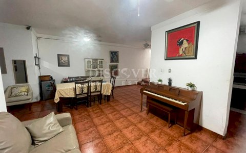 Spacious house for sale in Bolonia