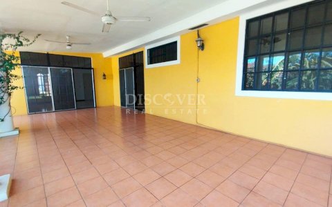  House for rent in Jean Paul Genie Avenue