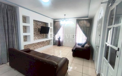  Townhouses for rent in Altamira - Private complex