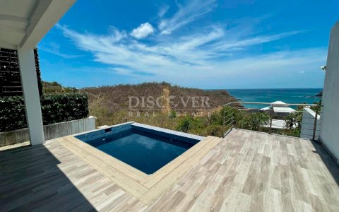  New Luxury Homes in La Joya