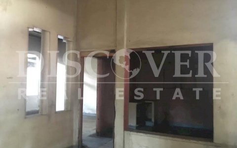  Comfortable warehouse for Rent or Sale near Avenida Bolivar.