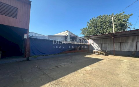  Warehouses with large land on the north road are sold and rented