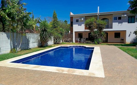  2-FLOOR HOUSE FOR RENT IN CARRETERA SUR