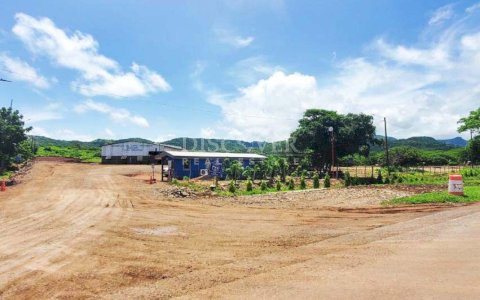  For sale completely flat land in front of the main road of Boaco