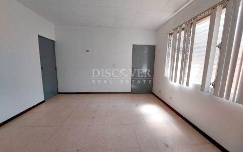  Spacious house for sale and rent in Bolonia