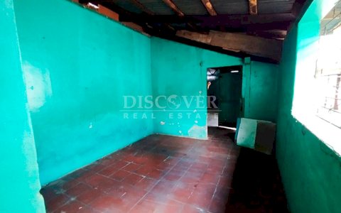 Versatile house for sale in Masaya - ideal for living or starting a business.