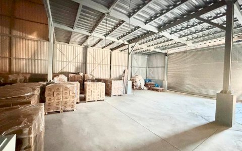  Two-story office/warehouse for rent on the road to Masaya 