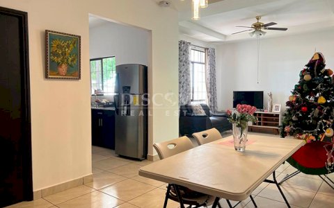  House for rent in residential area on the road to Masaya 