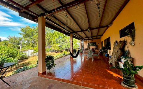  Spacious house for sale in San Isidro de La Cruz Verde
