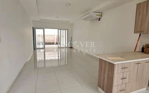 New house for rent in a private condominium in Las Colinas