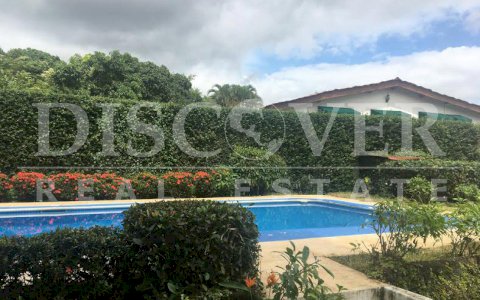  Spacious House for Rent in Las Colinas ID 5342