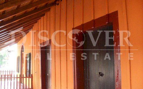 Colonial-style square with tile roofs for Rent in Nindiri ID 8826