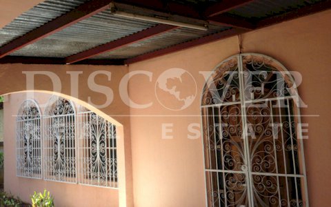 Beautiful House with 5 bedrooms, 5 bathrooms for Sale ID 8940