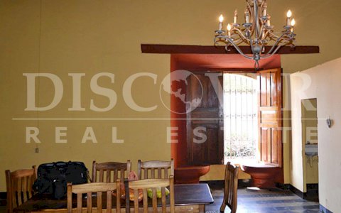 House for Sale located in the center of León City ID 9669