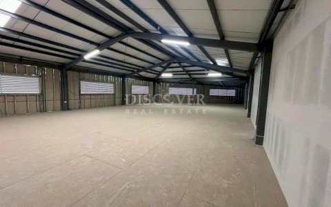  Commercial Building for rent in Mercado Oriental