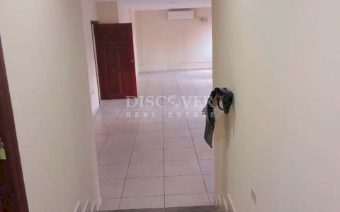  Offices available for rent in Avenida Jean Paul Genie