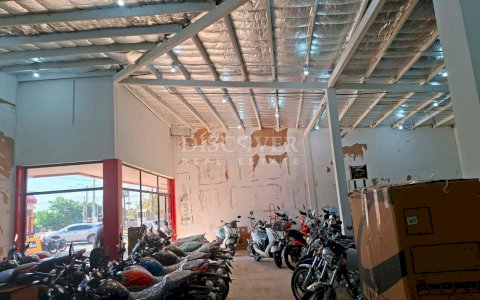  ¡Oportunidad Comercial en Mercado de Alto Flujo!
