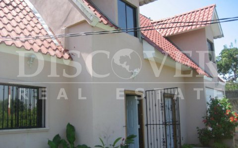  Beautiful House for Rent located in Villa Fontana.