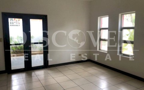  Apartment for Rent in Villa Fontana