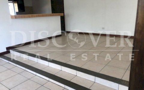  Apartment for Rent in Villa Fontana