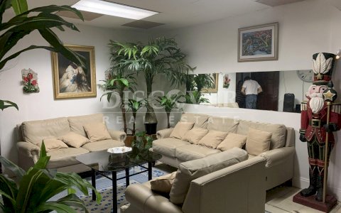  Hostel in Bolonia Residential with 10 Rooms. ID 13072