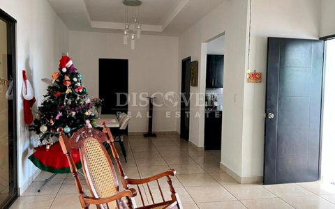  House for rent in residential area on the road to Masaya 