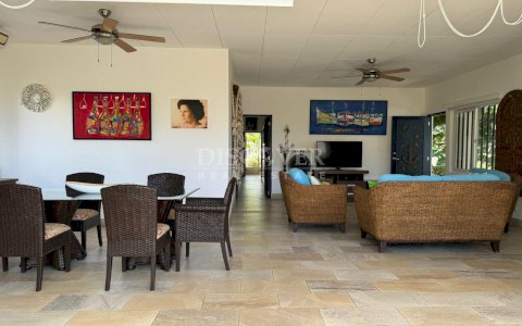  House for rent per night in Pochomil