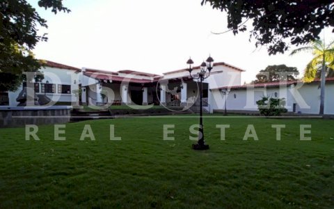  House for Sale in Santo Domingo