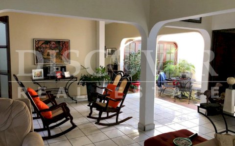  House for sale in Carretera Sur. 