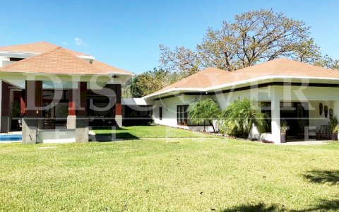  Spectacular House for Rent in Los Andes Condominium ID 11724