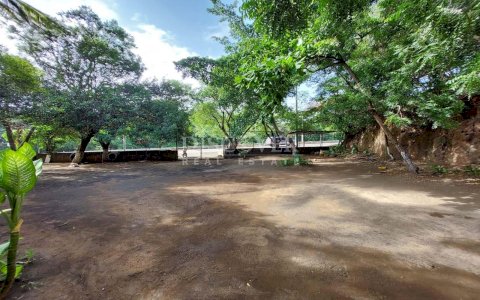  Lot of land for sale on Carretera Vieja León