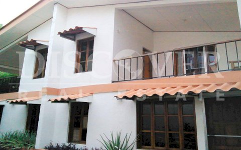  Comfortable apartment for rent located in residential El Carmen.