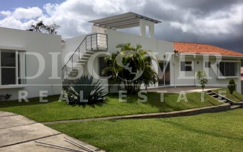  Beautiful House for Sale in Jardines de Santo Domingo ID 11725